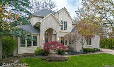 38187 Lantern Hill Farmington Hills, MI 48331