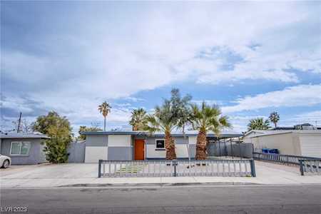 2205 Santa Clara Dr Las Vegas, NV 89104