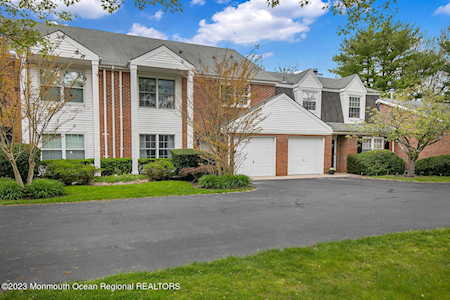 7 Rosewood Dr Spring Lake Heights, NJ 07762