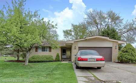 16248 Westbrook St Livonia, MI 48154