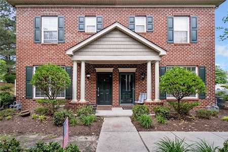 1085 Gamston Ln Virginia Beach, VA 23455