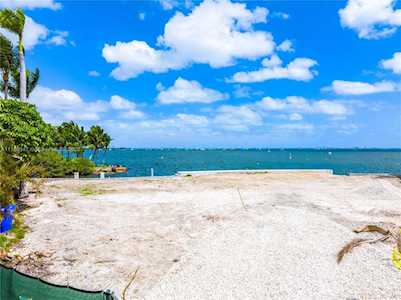 3323 Poinciana Ave Miami, FL 33133