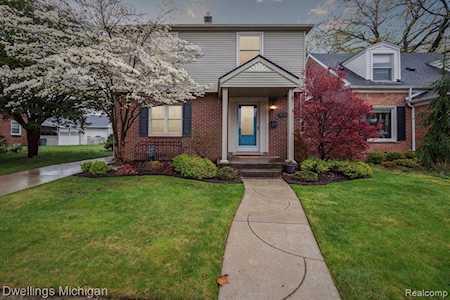 22927 Sheridan St Dearborn, MI 48128