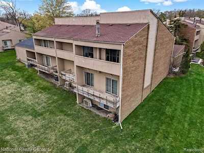 7426 Azalea Ct West Bloomfield Twp, MI 48322