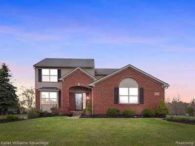 26173 W Daria Circle Lyon Twp, MI 48178