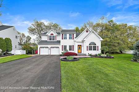 138 Normandy Ct Aberdeen, NJ 07747