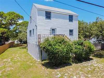 203 Lagoon Dr Palm Harbor, FL 34683