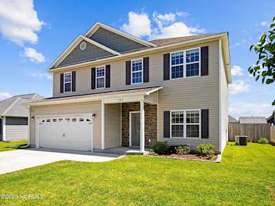 306 Hughes Lane Jacksonville, NC 28546