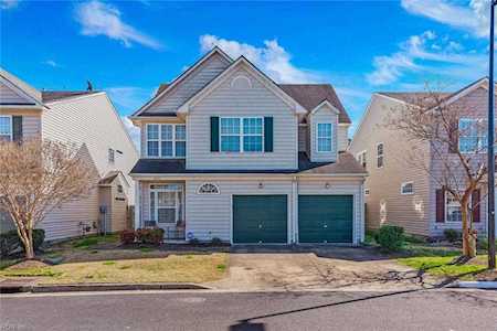 4034 River Breeze Circle Chesapeake, VA 23321