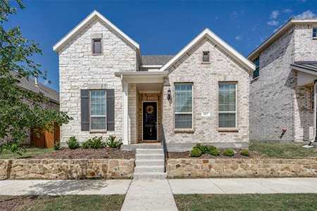 607 Artesian Drive Argyle, TX 76226