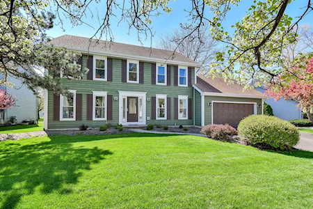 26 Breckenridge Dr Aurora, IL 60504