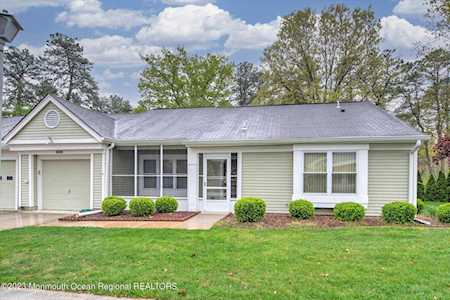876B Winchester Ct Manchester, NJ 08759