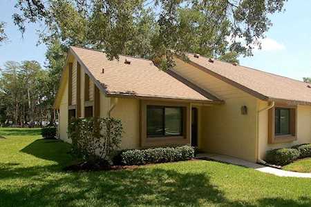 2505 Oakleaf Ln #24A Clearwater, FL 33763
