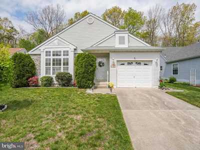 518 Virgin Island Dr Williamstown, NJ 08094