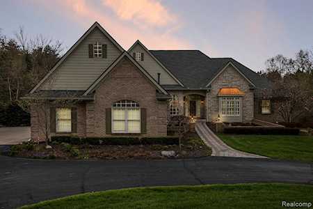 236 Ivy Glen Dr Milford Twp, MI 48380