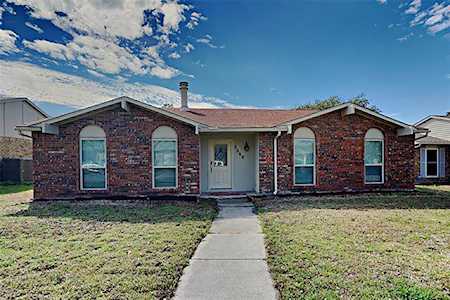 5569 Squires Drive The Colony, TX 75056