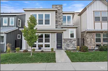 3779 S Harris Ranch Ave Boise, ID 83716
