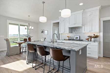 8182 Fountain Brook St. Middleton, ID 83644