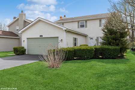1124 Needham Rd Naperville, IL 60563