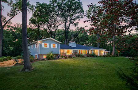 23W651 Hemlock Ln Naperville, IL 60540