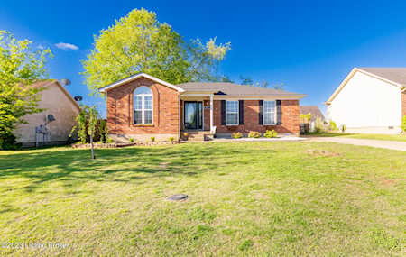 278 E Aulbern Dr Mt Washington, KY 40047
