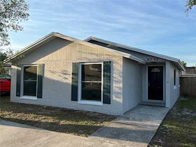 8233 Ravencroft Dr Tampa, FL 33615