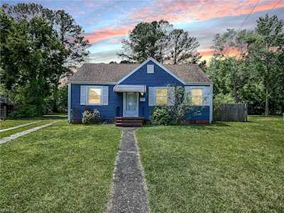 41 S Fairview Circle Portsmouth, VA 23702