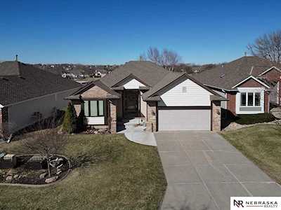 10072 S 172 Circle Omaha, NE 68136