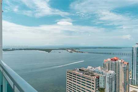 950 Brickell Bay Dr #4909 Miami, FL 33131