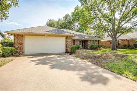 2505 Sunshine Court Bedford, TX 76021