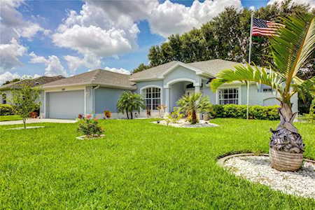 2289 Charleston Park Dr North Port, FL 34287