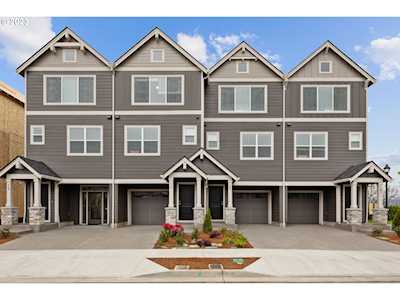 185 SW Howard PL Troutdale, OR 97060