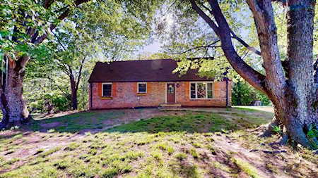 1034 Spring Creek Rd Chapmansboro, TN 37035