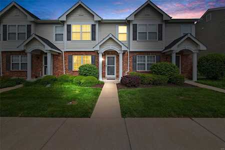 445 Wild Oak Dr O'fallon, MO 63368