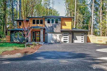4914 Sunset Dr NW Olympia, WA 98502