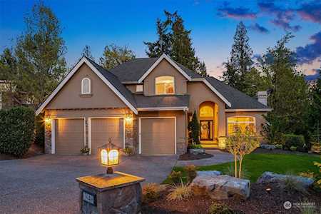 3049 205th Ct NE Sammamish, WA 98074