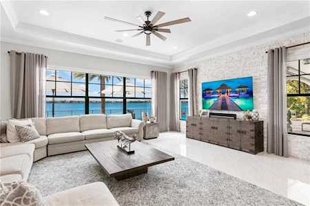 8585 Watercrest Cir E Parkland, FL 33076