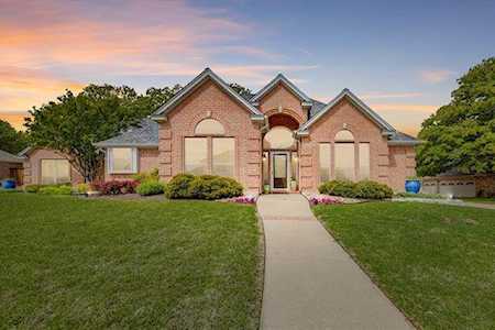 1074 Oak Valley Drive Keller, TX 76248