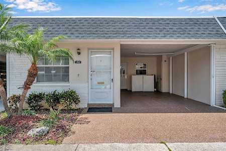 212 Sky Loch Dr E Dunedin, FL 34698
