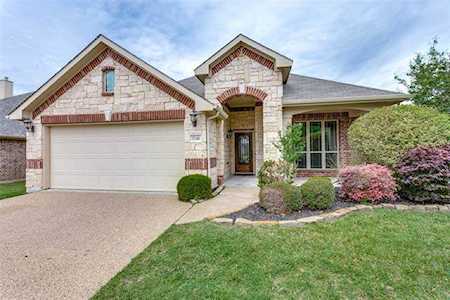 5240 Smokey Ridge Drive Fort Worth, TX 76123