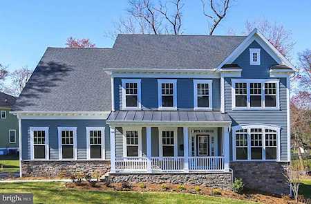3202 Glenwood Place Falls Church, VA 22041