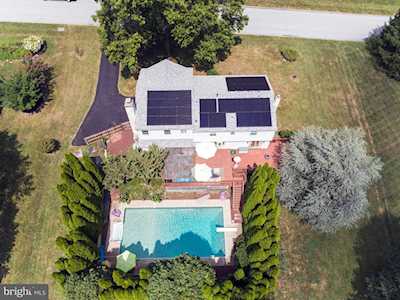 1 Rabbit Run Ln Glenmoore, PA 19343