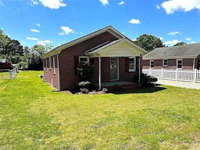 1513 Griggs St Suffolk, VA 23434