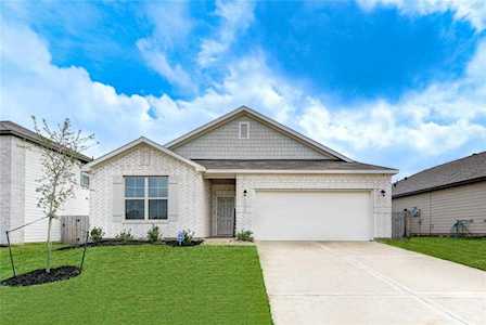25906 Balsamwood Dr Tomball, TX 77375