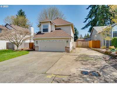 8303 NE 27th AVE Vancouver, WA 98665