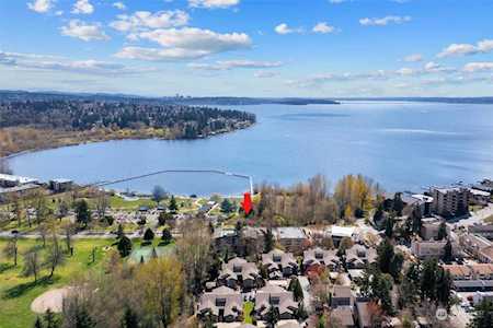 9330 NE Juanita Dr #404 Kirkland, WA 98034