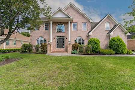 335 Greens Edge Dr Chesapeake, VA 23322