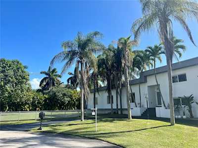 7720 SW 147th Ter Palmetto Bay, FL 33158