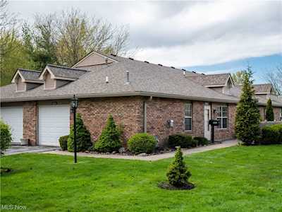 2821 Shakespeare Ln Avon, OH 44011