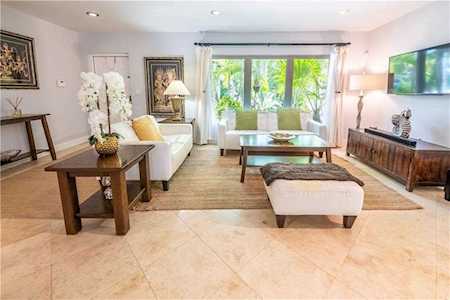 2809 NE 16th Ter Wilton Manors, FL 33334